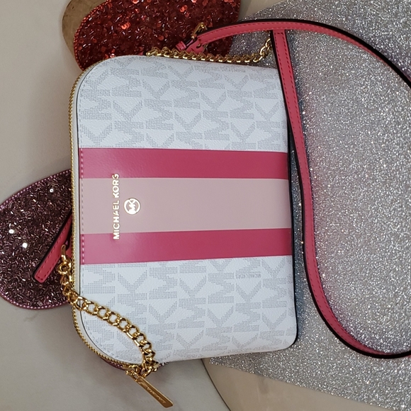 ๐HP๐ Michael Kors ๐NWT๐ Hibiscus Center Stripe Dome Crossbody Purse!๐๐๐ - Picture 13 of 16